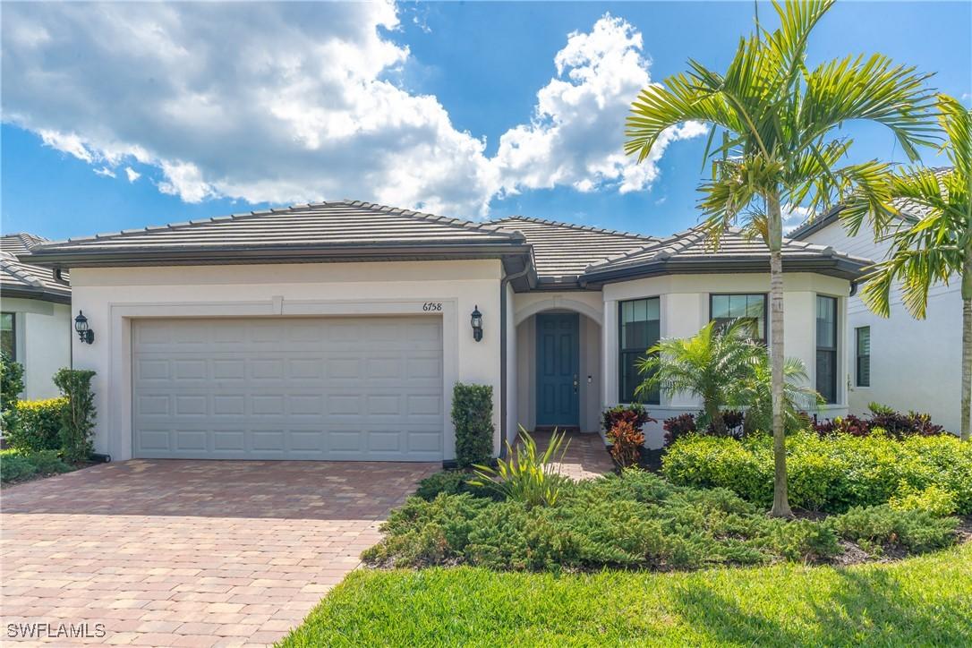6758 Pennyroyal Dr., Naples, FL 34114