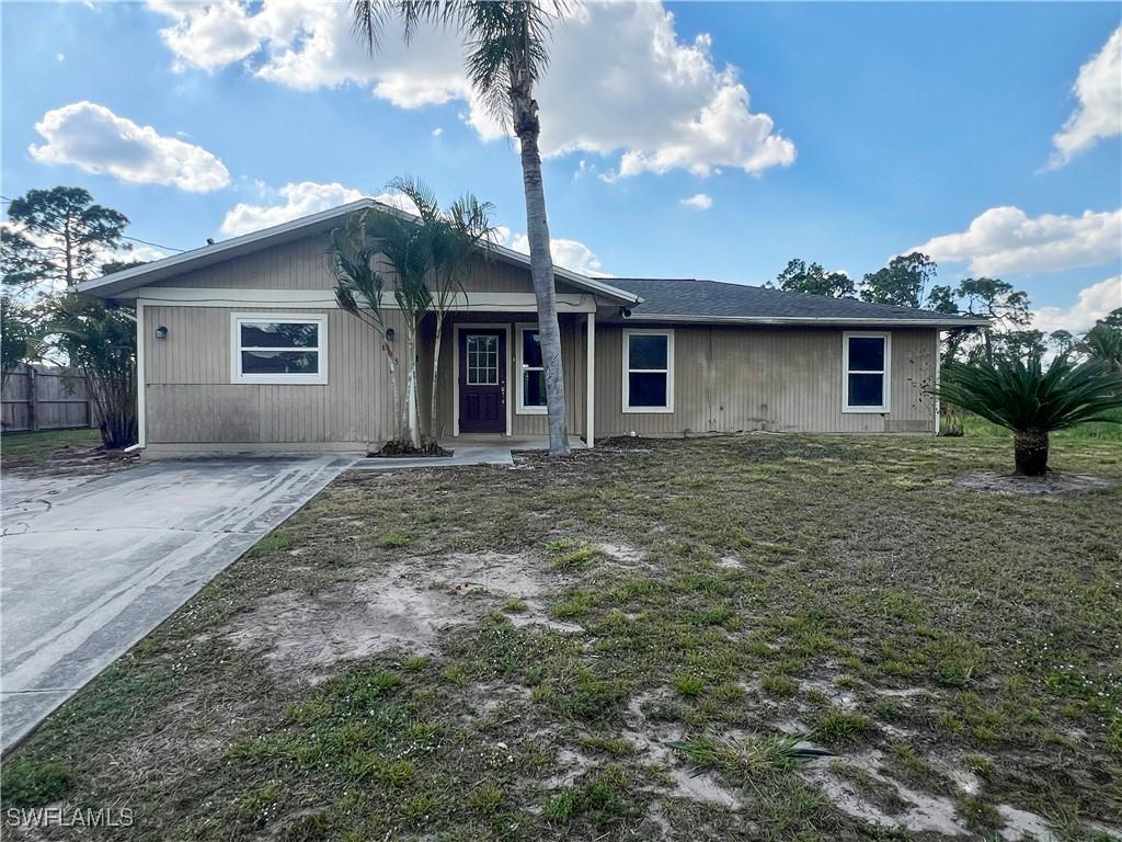 605 Leo Ave., Lehigh Acres, FL 33971