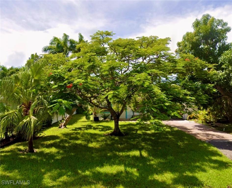 774 11th Ave., Naples, FL 34102