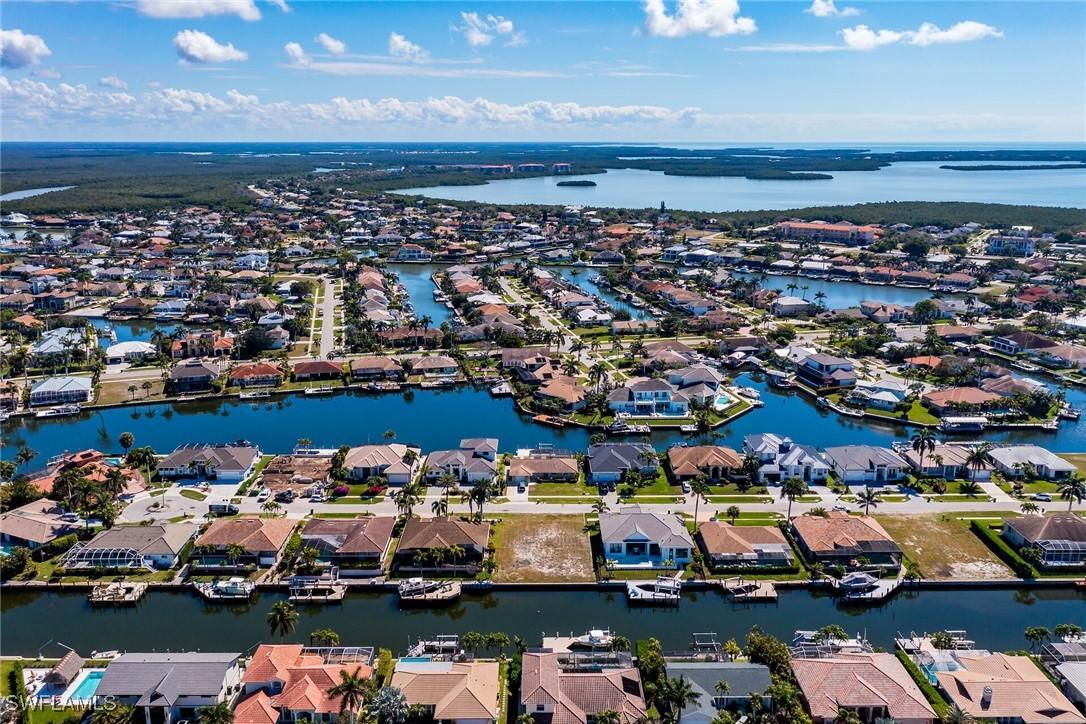 152 Gulfport Ct., Marco Island, FL 34145