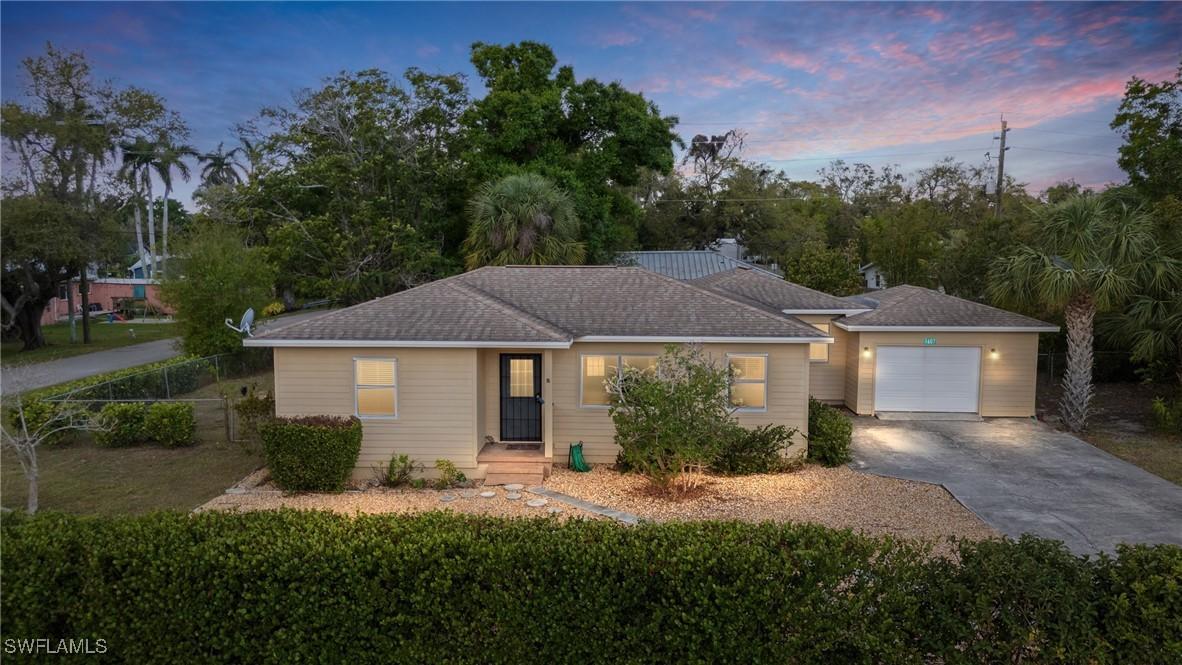 1607 Ardmore Rd., Fort Myers, FL 33901