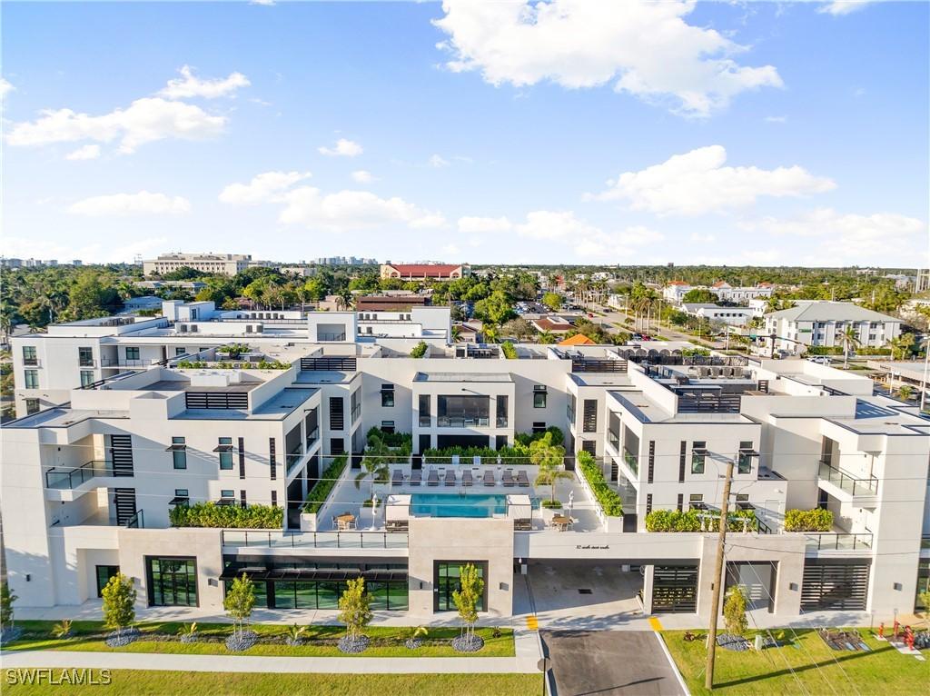 82 9th St. #304, Naples, FL 34102