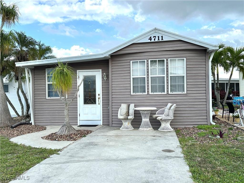 4711 Pilgrims Way, Estero, FL 33928