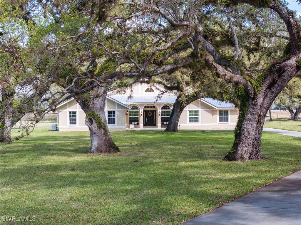 1132 Riverbend Dr., Labelle, FL 33935