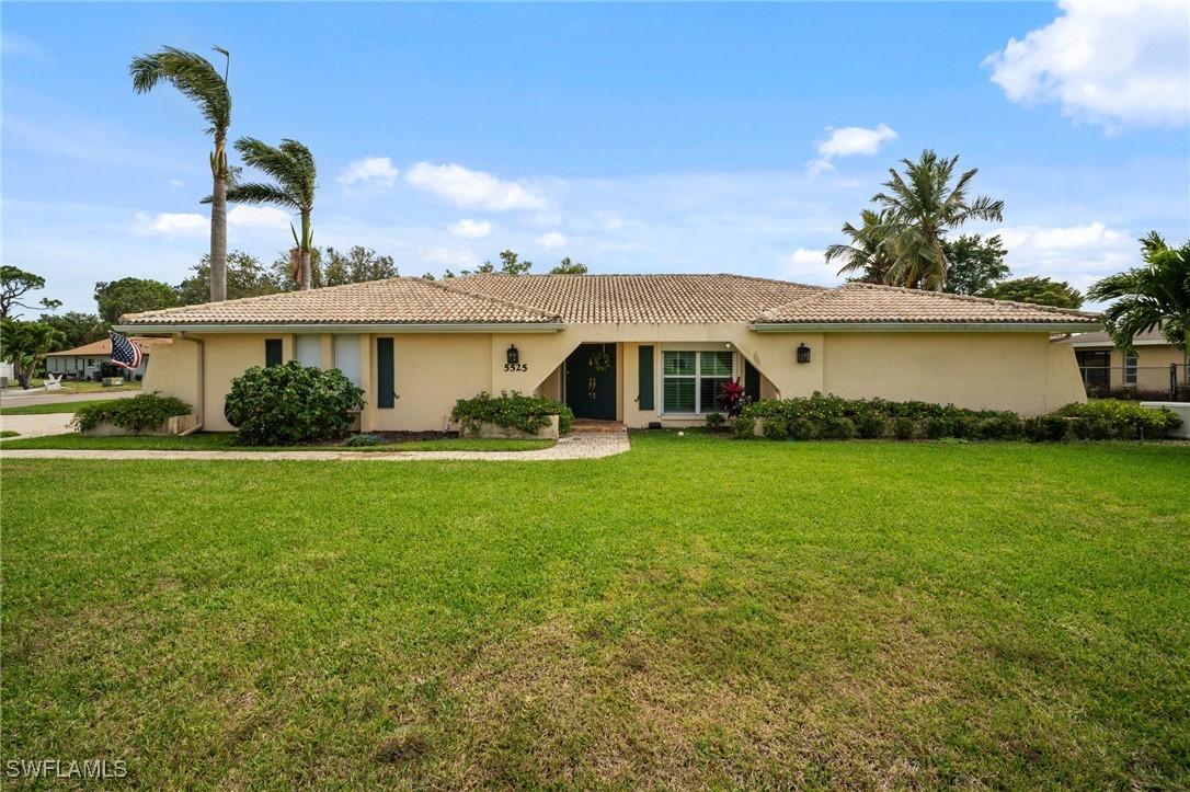 5525 New Pine Lake Dr., Fort Myers, FL 33907