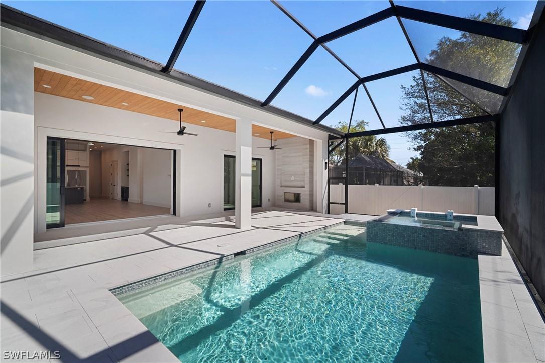 786 107th Ave., Naples, FL 34108