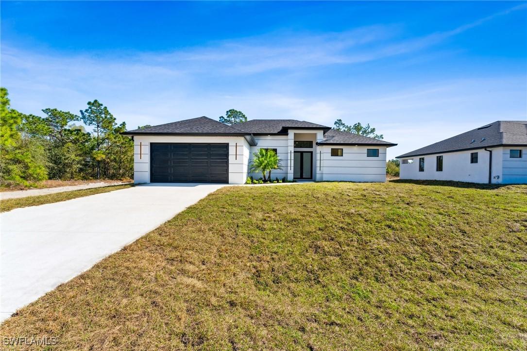 469 Long Ave., Lehigh Acres, FL 33974