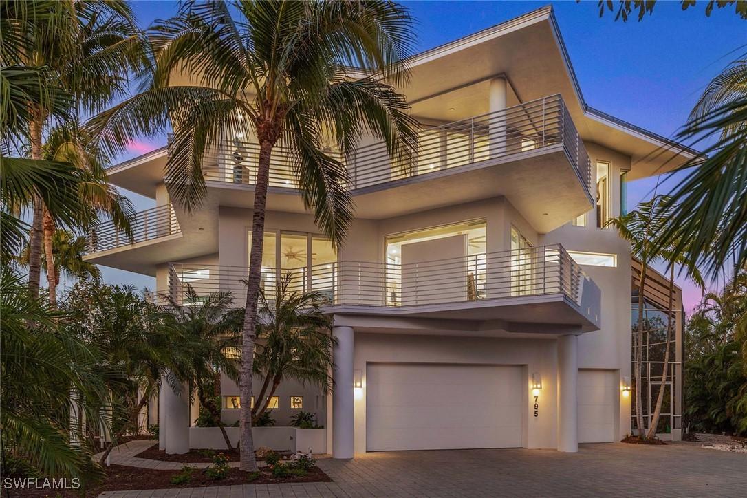 795 Waterside Dr., Marco Island, FL 34145