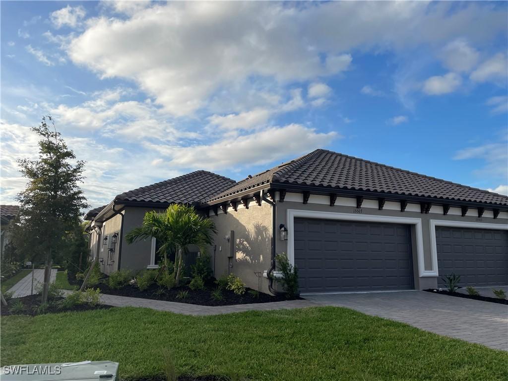 15517 Vittorio St., Naples, FL 34114