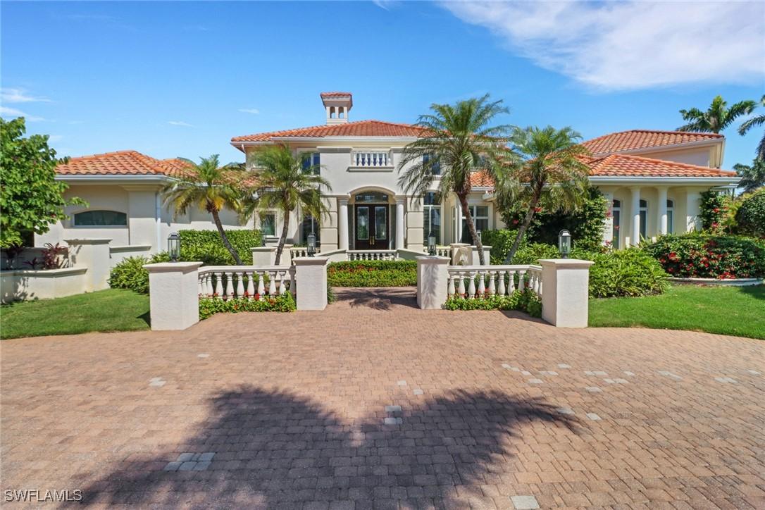 355 Sedgwick Ct., Naples, FL 34108
