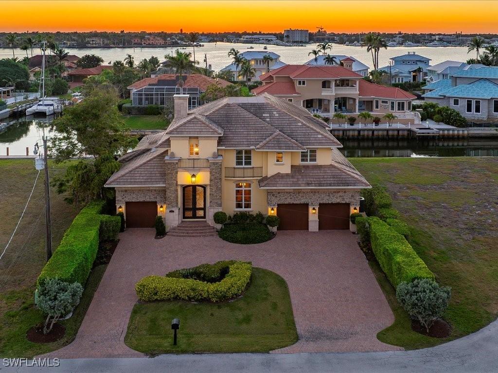 1550 Mullet Ln., Naples, FL 34102