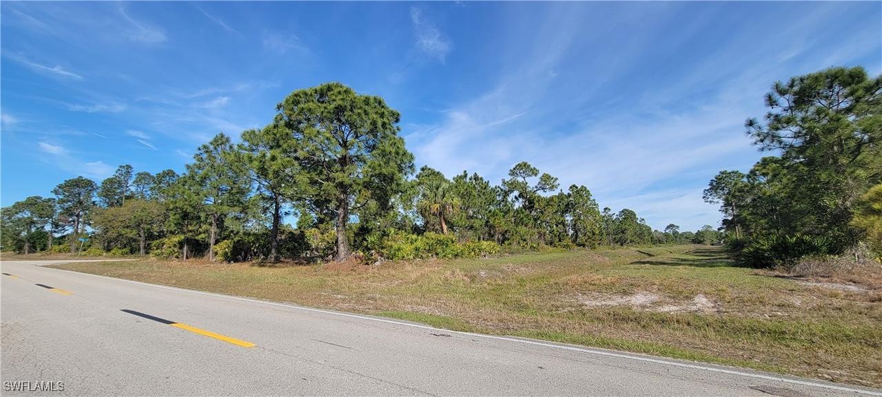 917 Nimitz Blvd., Lehigh Acres, FL 33974