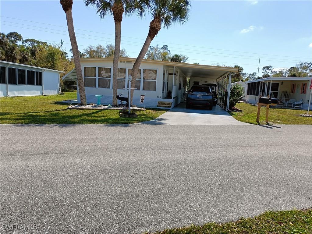 524 Timber Ln., North Fort Myers, FL 33917