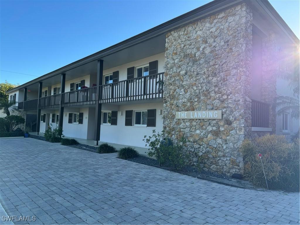 302 2nd St., Naples, FL 34102