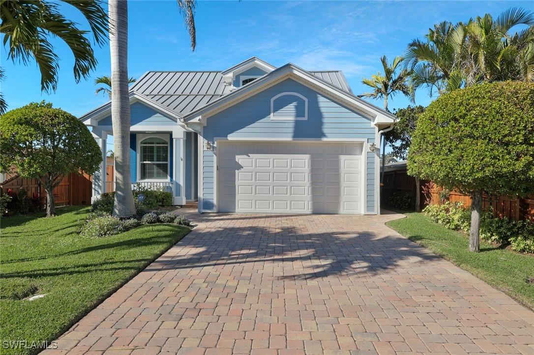 583 91st Ave., Naples, FL 34108