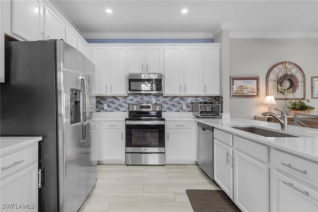 2701 Citrus St., Naples, FL 34120