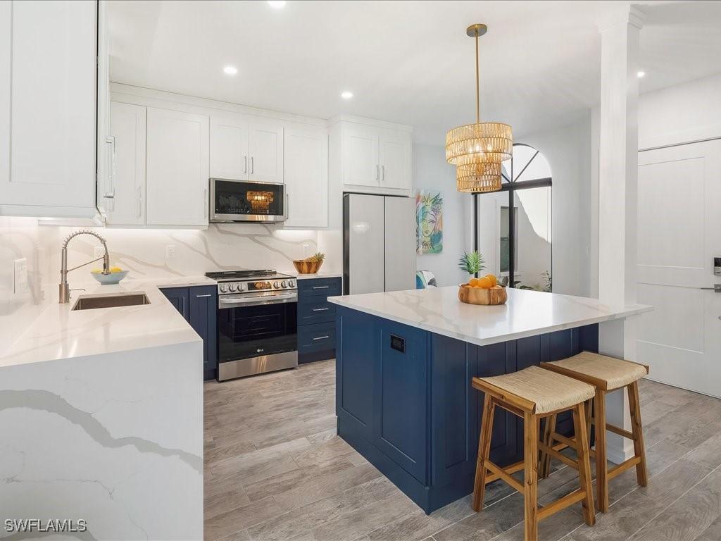 2182 Anchorage Ln. #B, Naples, FL 34104