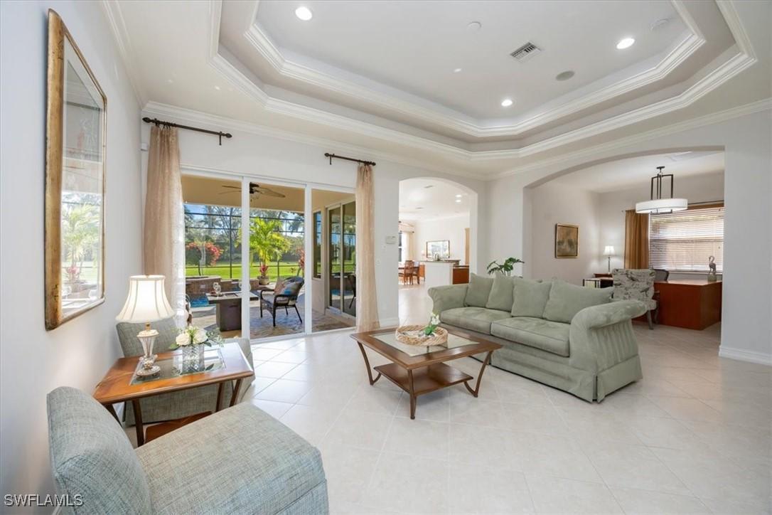 7692 Cottesmore Dr., Naples, FL 34113