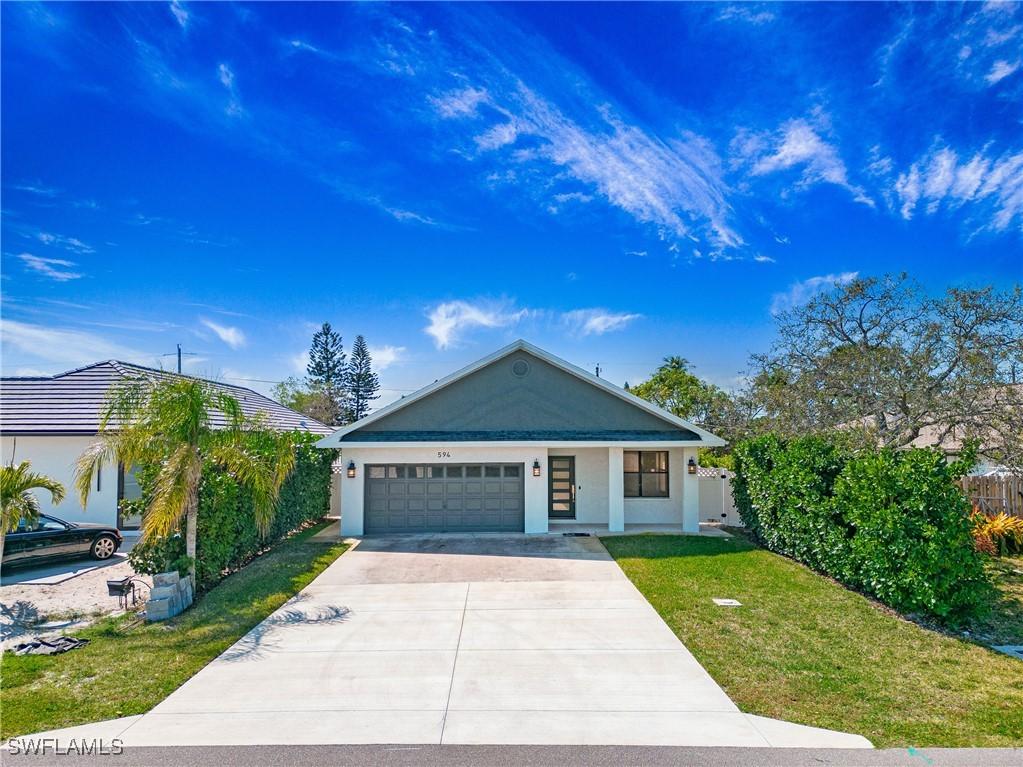 594 108th Ave., Naples, FL 34108