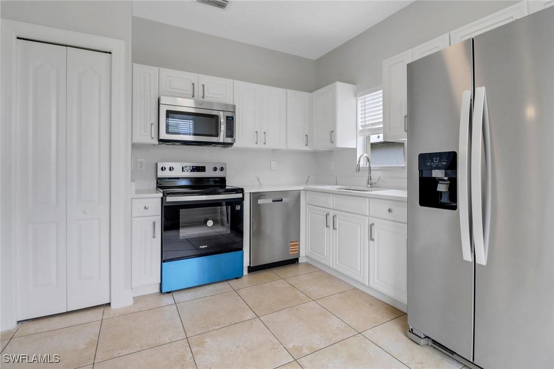 2221 Everglades Blvd., Naples, FL 34117