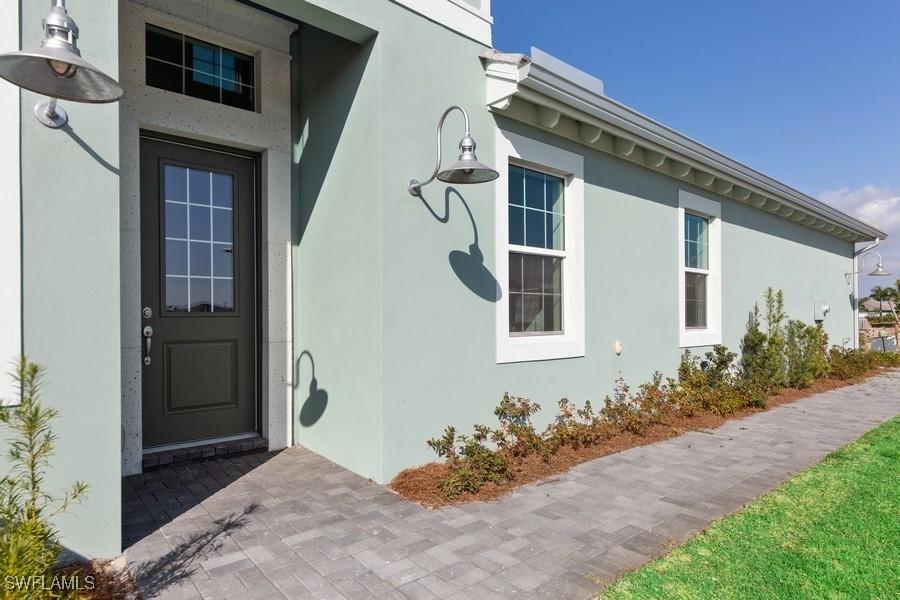 8920 Yucatan Ct., Naples, FL 34112