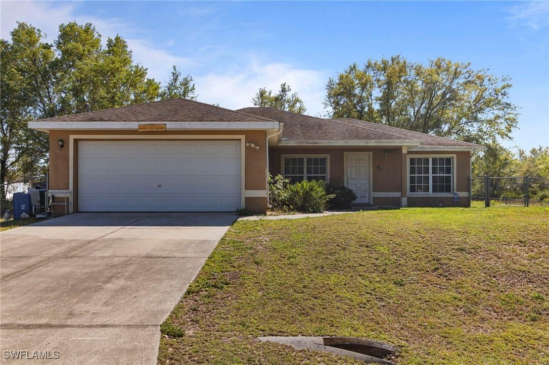 1024 Iris St., Lehigh Acres, FL 33974