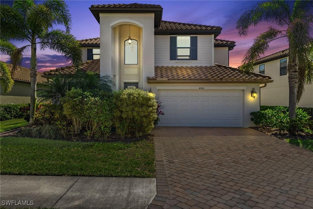 4764 Formosa Dr., Naples, FL 34119
