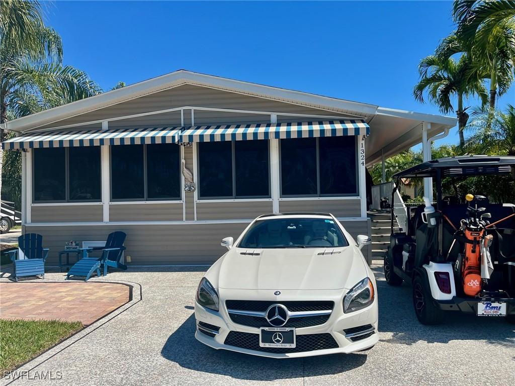 1324 Amethyst Lake Ln., Naples, FL 34114