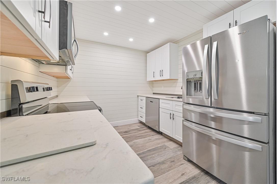91 S Pioneer Ct., Fort Myers, FL 33919