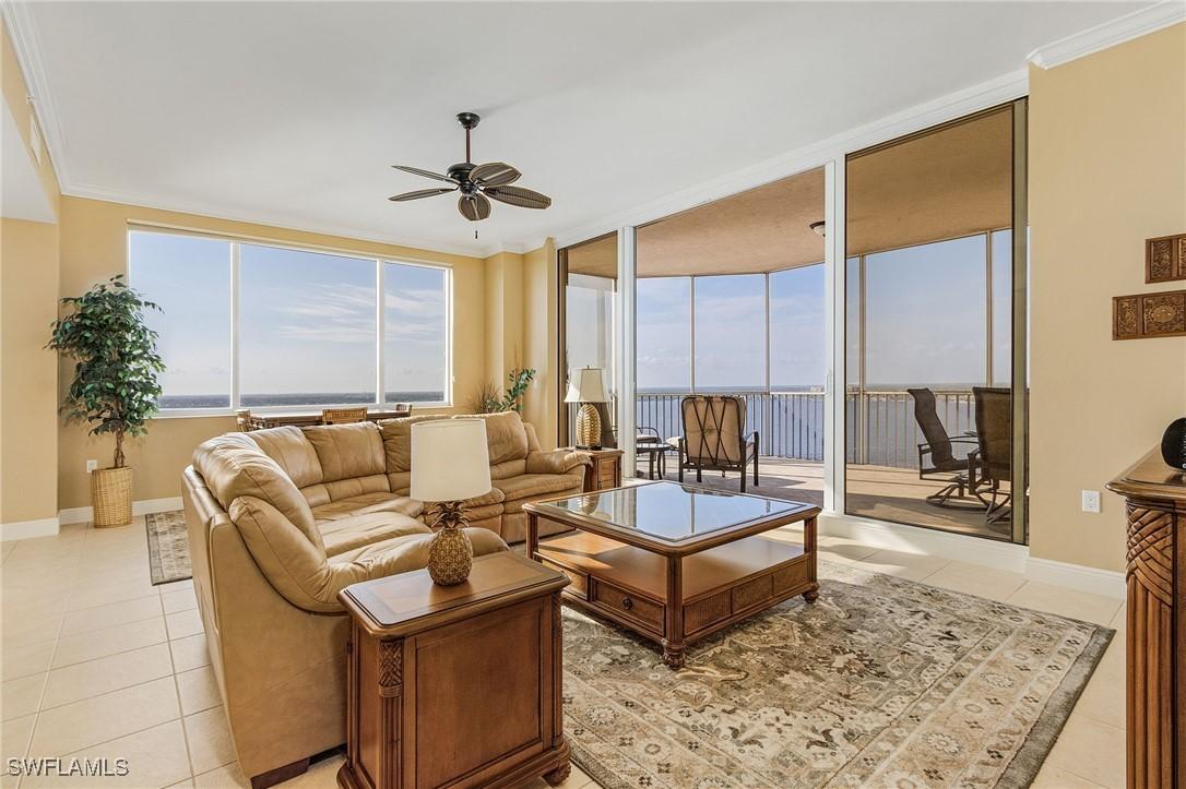 2104 W First St. #2201, Fort Myers, FL 33901