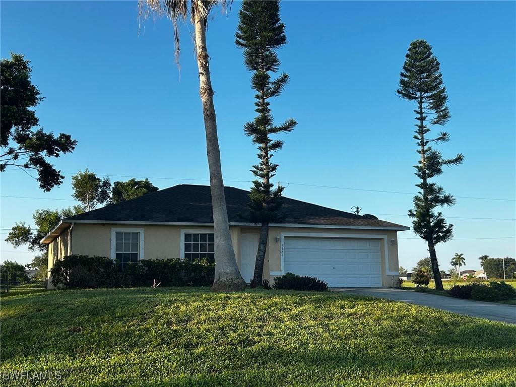 1926 NE 15th Ln., Cape Coral, FL 33909