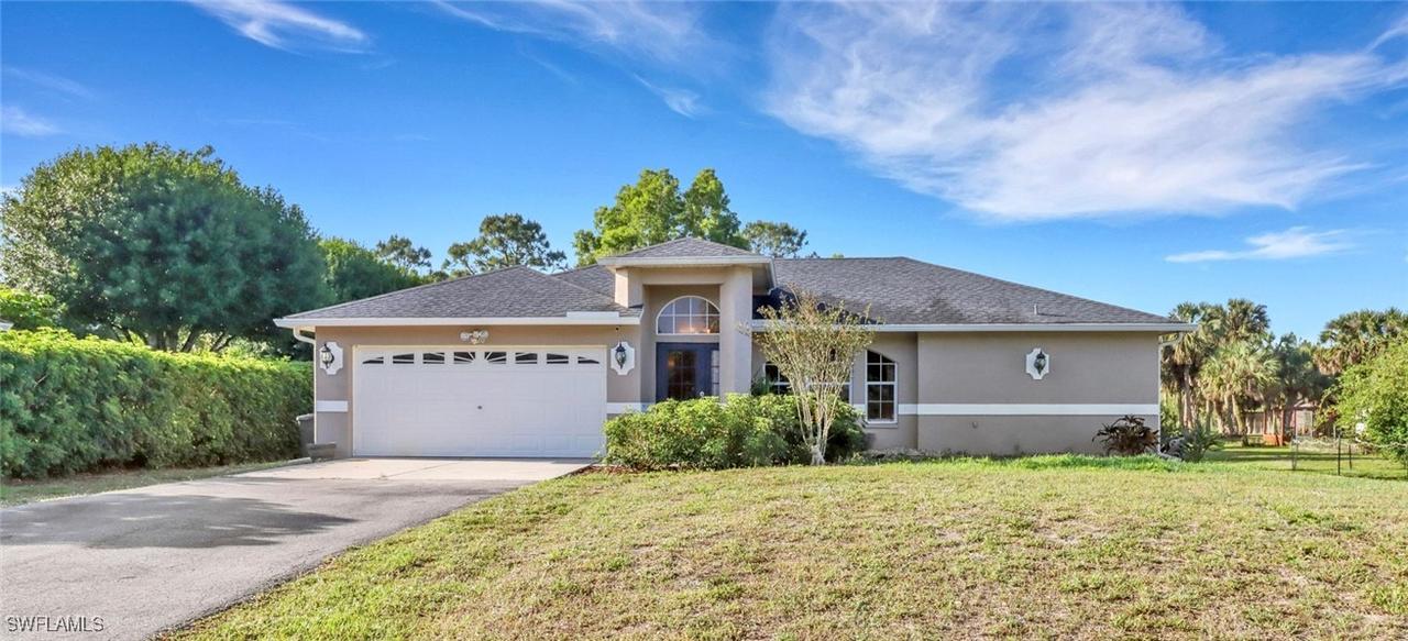 3520 20th Ave., Naples, FL 34120