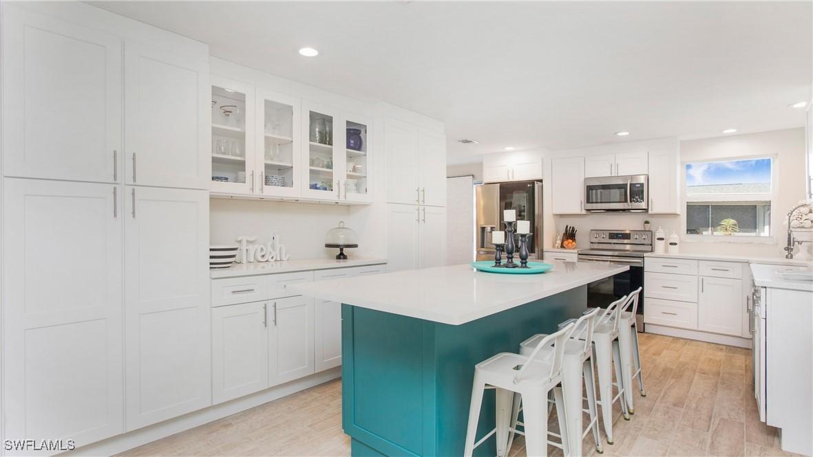 1049 El Rio Ave., Fort Myers, FL 33919