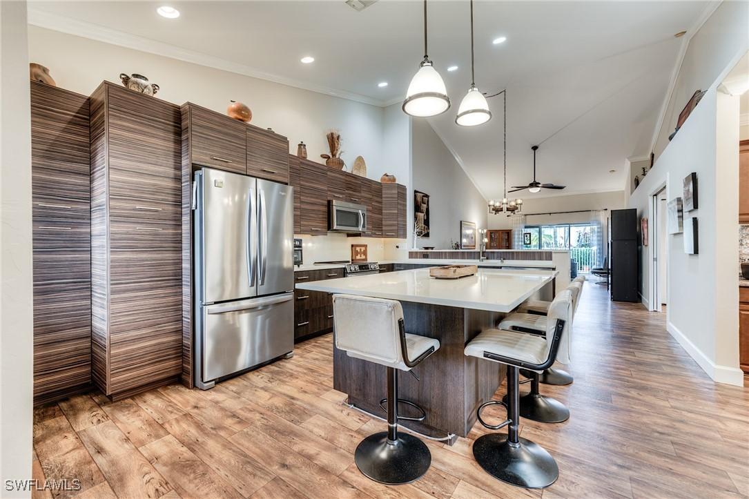 6113 Thresher Dr. #202, Naples, FL 34112