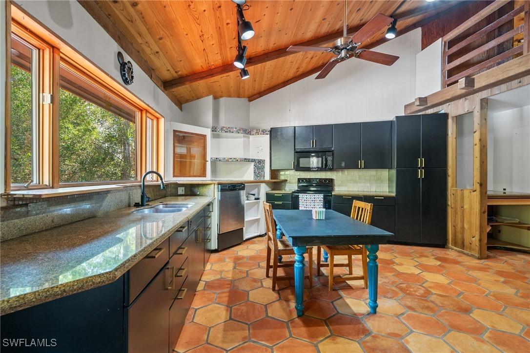 3775 27th Ave., Naples, FL 34117