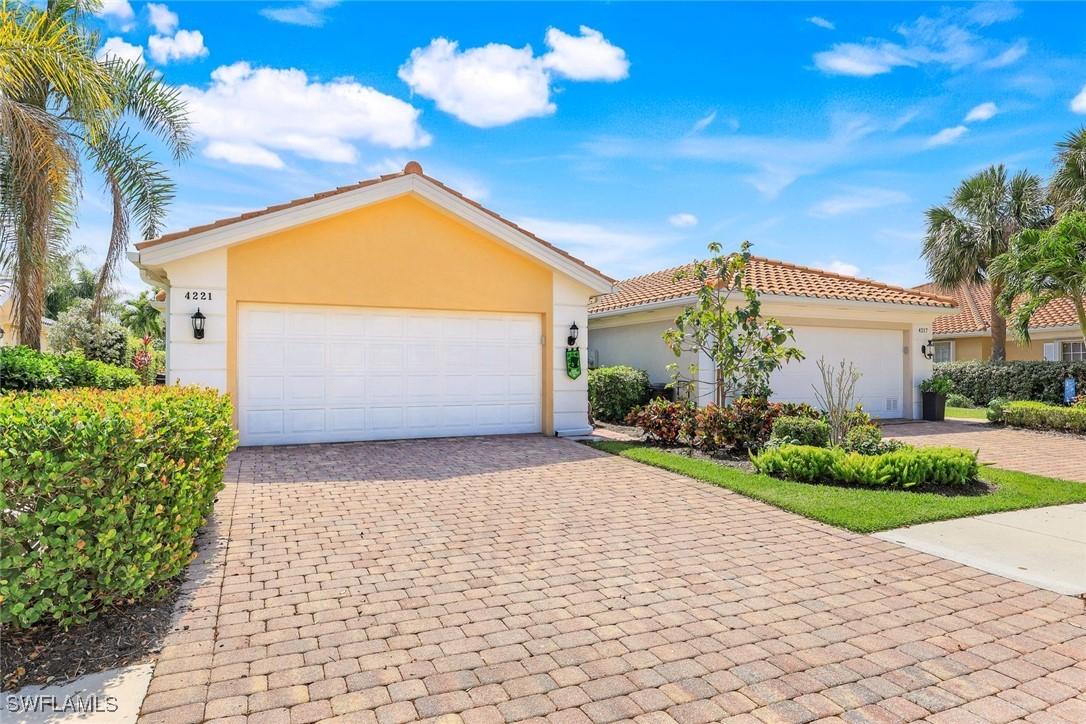 4221 Saint George Ln., Naples, FL 34119