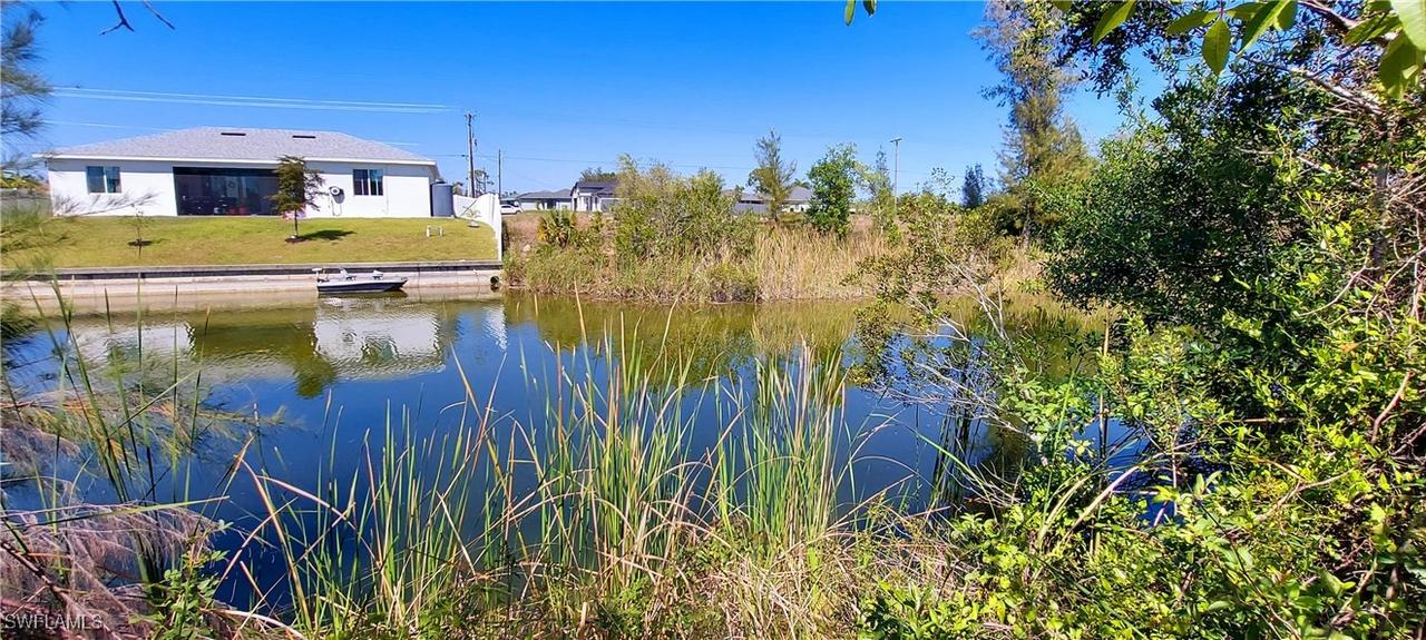 1407 NW 24th Ter., Cape Coral, FL 33993