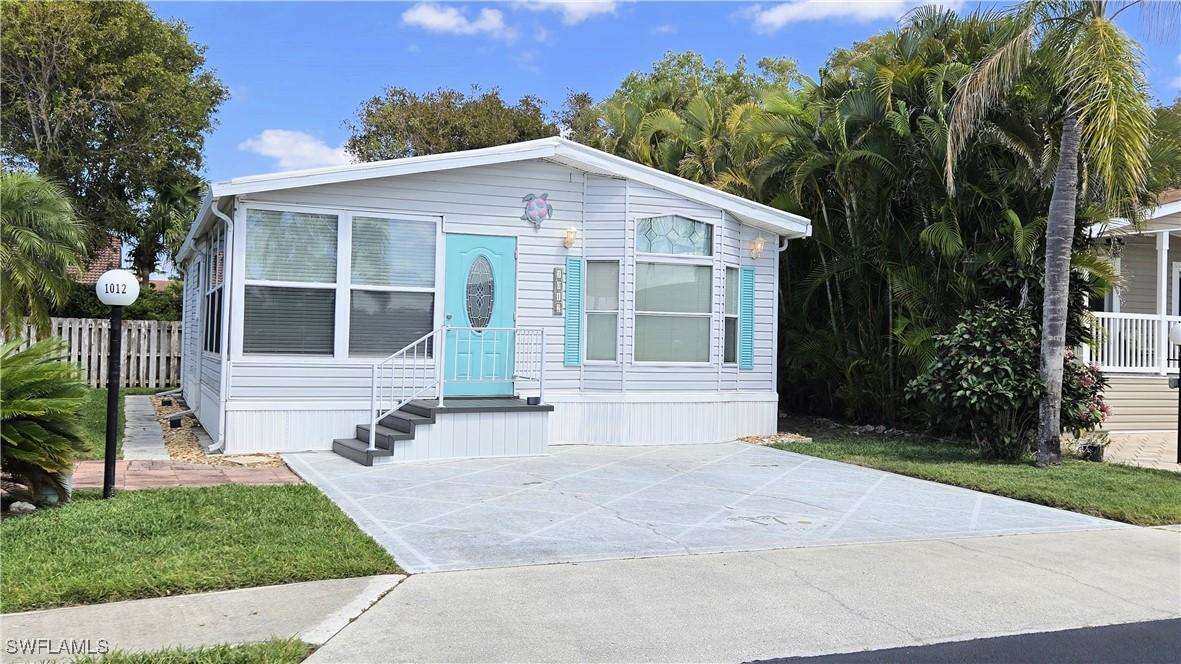 1012 Crystal Lake Dr., Naples, FL 34120