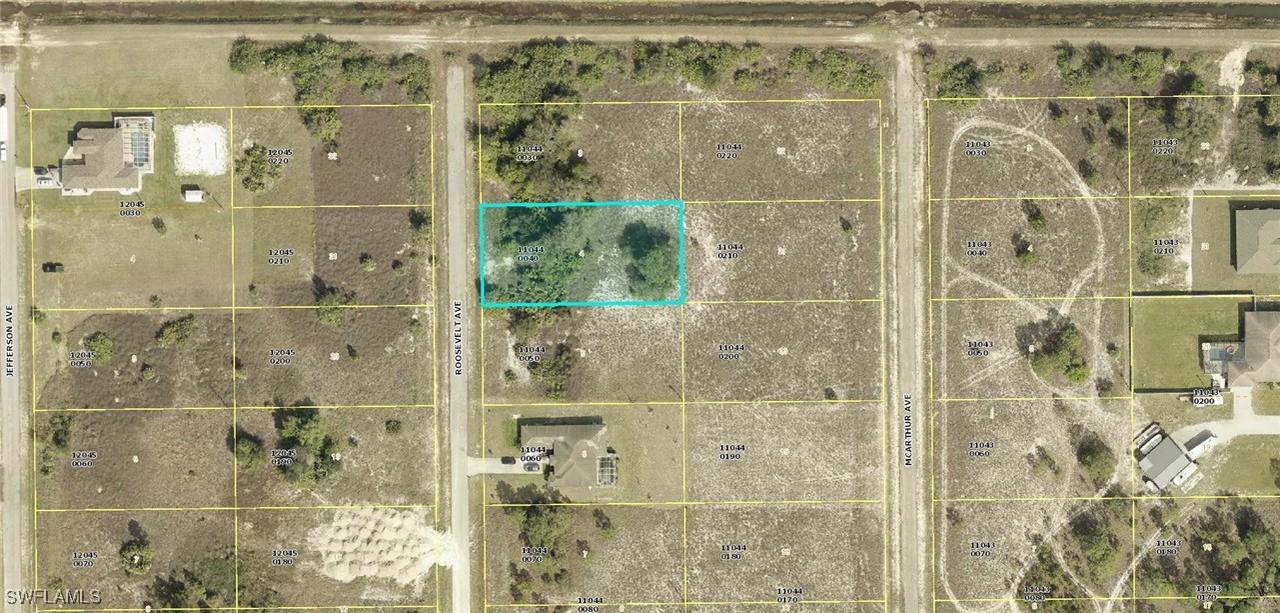 1516 Roosevelt Ave., Lehigh Acres, FL 33972
