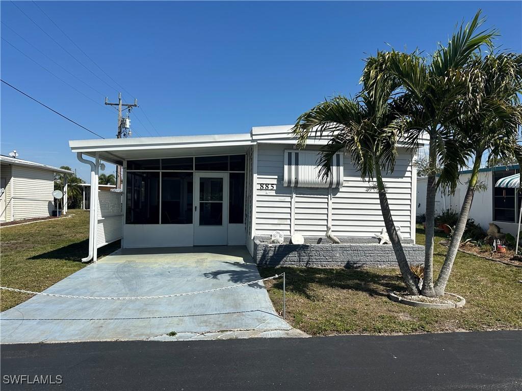 885 Homestead Dr., North Fort Myers, FL 33917