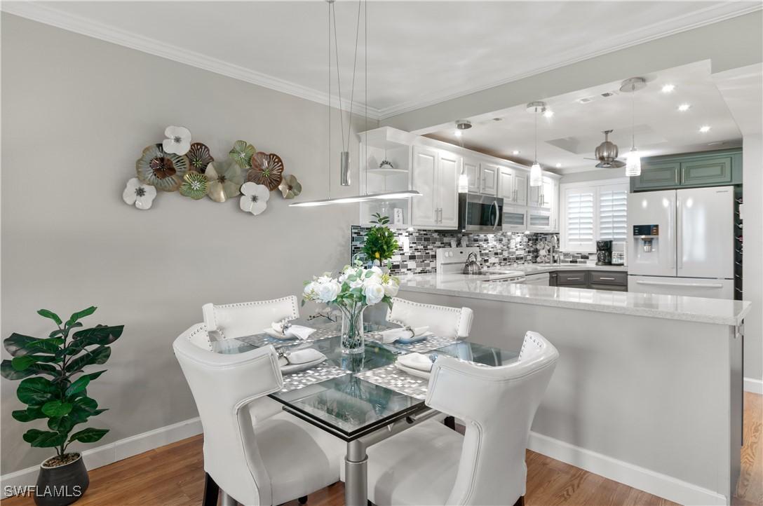 17 High Point Cir. #206, Naples, FL 34103