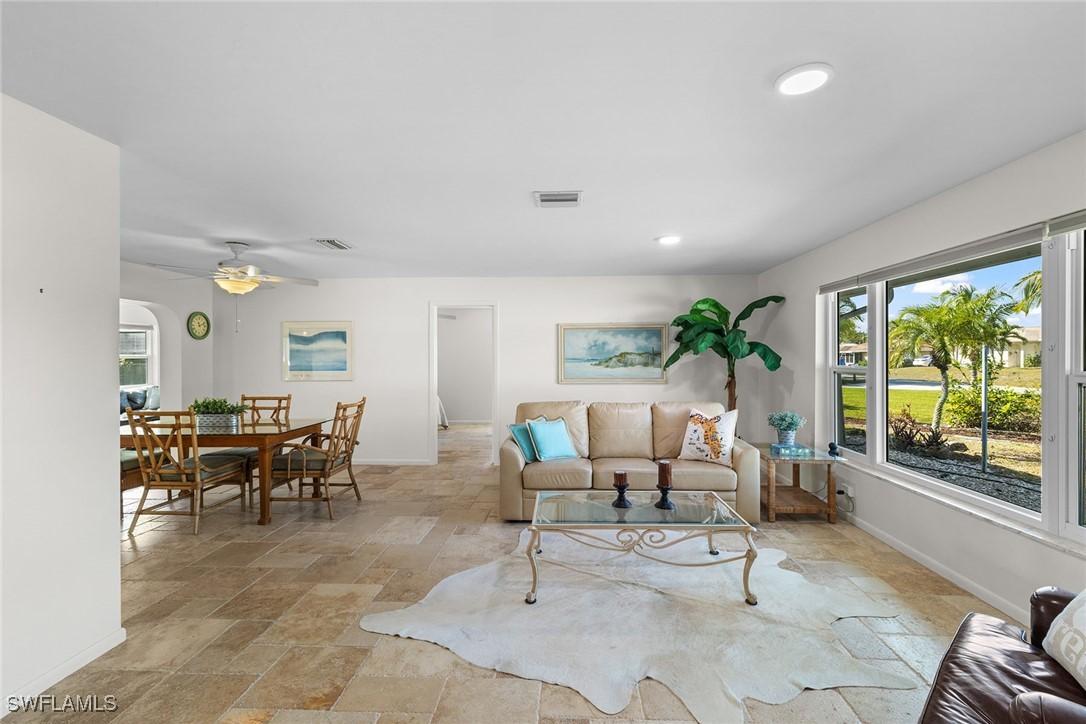 27617 Los Amigos Ln., Bonita Springs, FL 34135