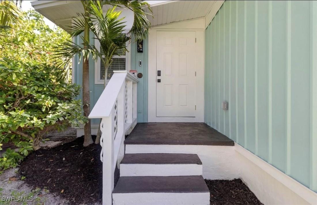 2995 Francis Ave., Naples, FL 34112