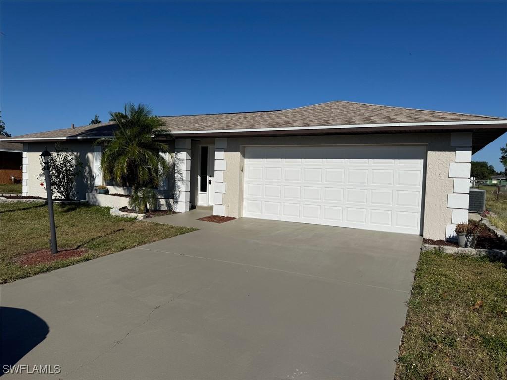 276 Ground Dove Cir., Lehigh Acres, FL 33936