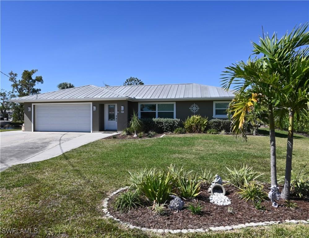 6448 Plumosa Ave., Fort Myers, FL 33908