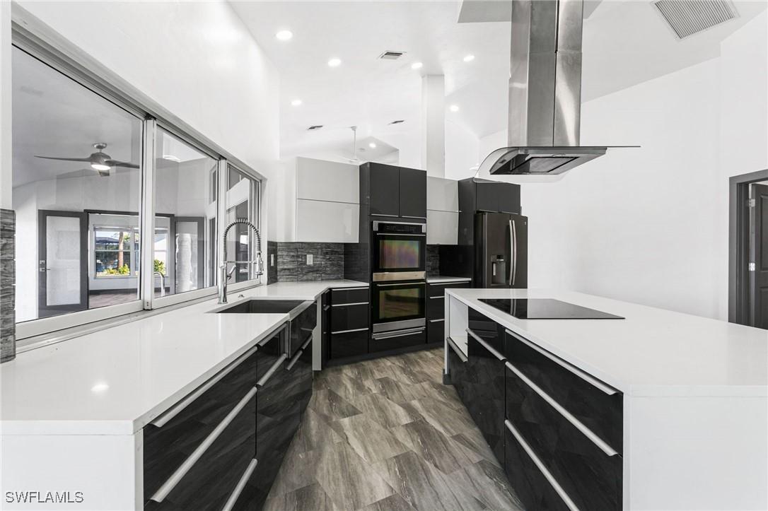 5030 Harborage Dr., Fort Myers, FL 33908