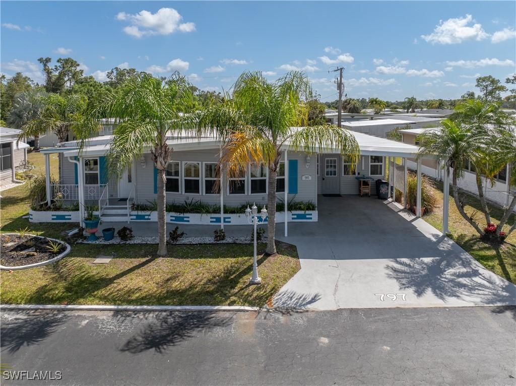 797 Roses Ln., North Fort Myers, FL 33917