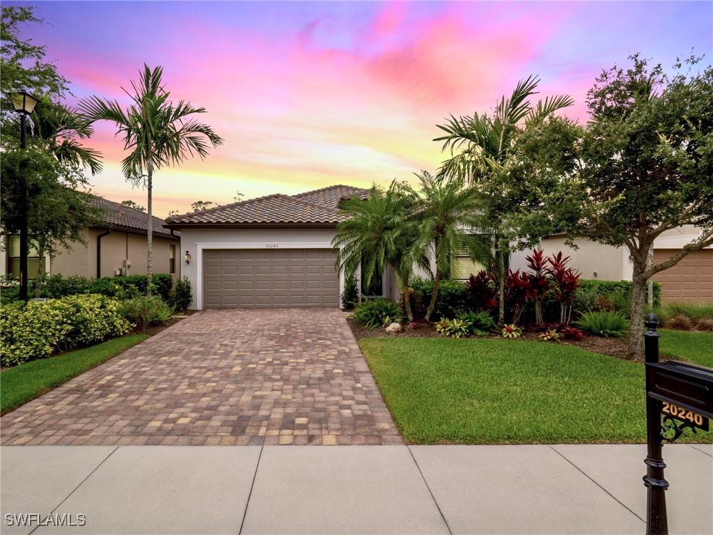 20240 Black Tree Ln., Estero, FL 33928