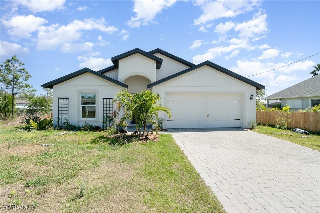 165 Blackstone Dr., Fort Myers, FL 33913
