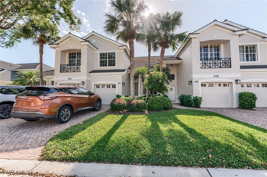 2130 Aberdeen Ln. #201, Naples, FL 34109